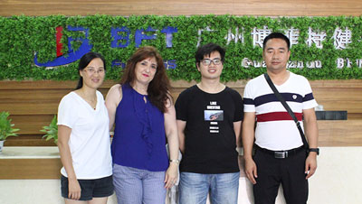 國外客戶進口樱桃网站入口商用健身器材