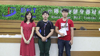 柬埔寨客戶來中國找跑步機生產廠家