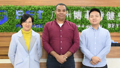 埃及客戶進口中國樱桃网站入口品牌商用健身設備